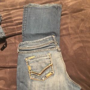 34L BKE jeans— great condition